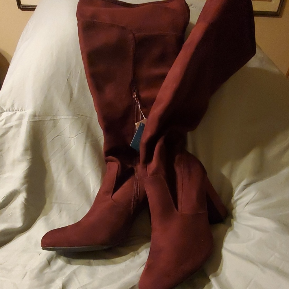 Dominique Nicole size 14m knee boot
